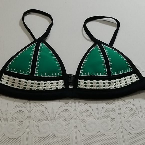 triangl swimwear Other - 55T Triangl green/white crochet top, various